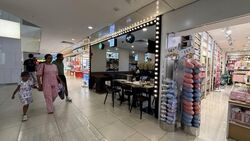 Lucky Plaza (D9), Retail #628804221